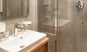 Bagno appartamento monolocale Canazei Residence Contrin